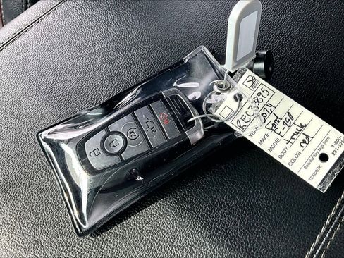 Used 2024 Ford F250 Lariat w/ Sport Appearance Package AWD/4WD image 15