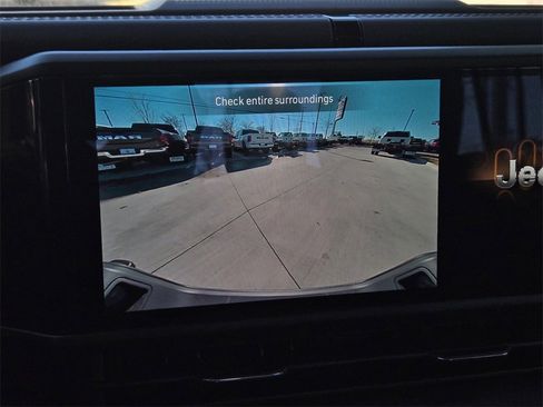 New 2025 Jeep Gladiator Sport image 19