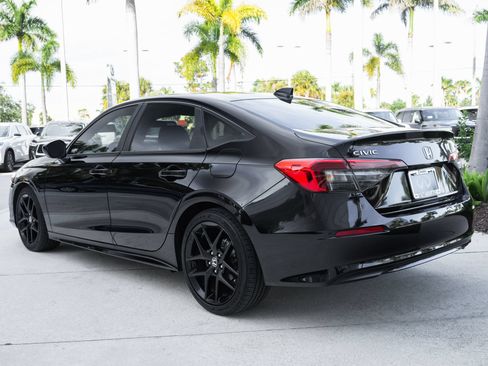 Used 2024 Honda Civic Sport image 8