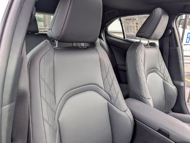 Used 2024 Lexus UX 250h FWD image 13