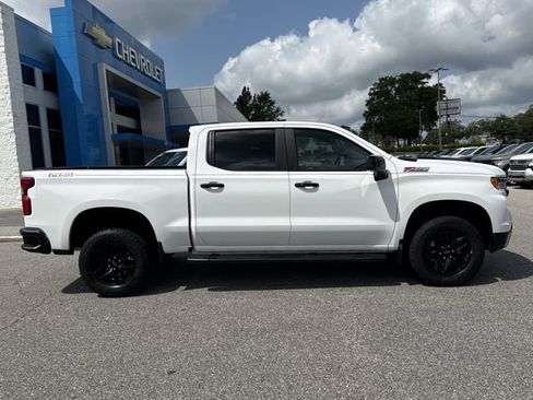 Used 2024 Chevrolet Silverado 1500 LT Trail Boss w/ Protection Package AWD/4WD image 2