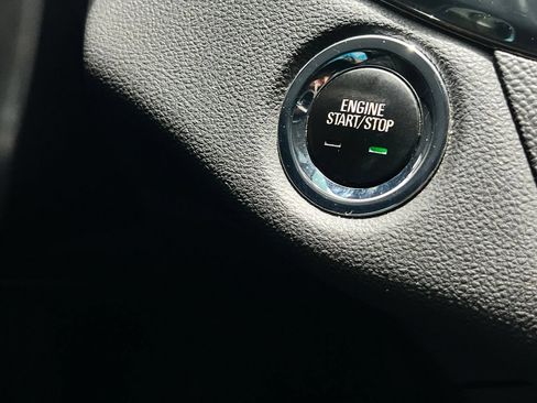 Used 2019 Chevrolet Impala Premier FWD image 17