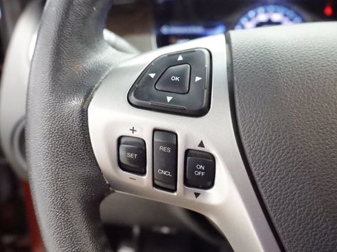 Used 2018 Ford Taurus Limited AWD/4WD image 30