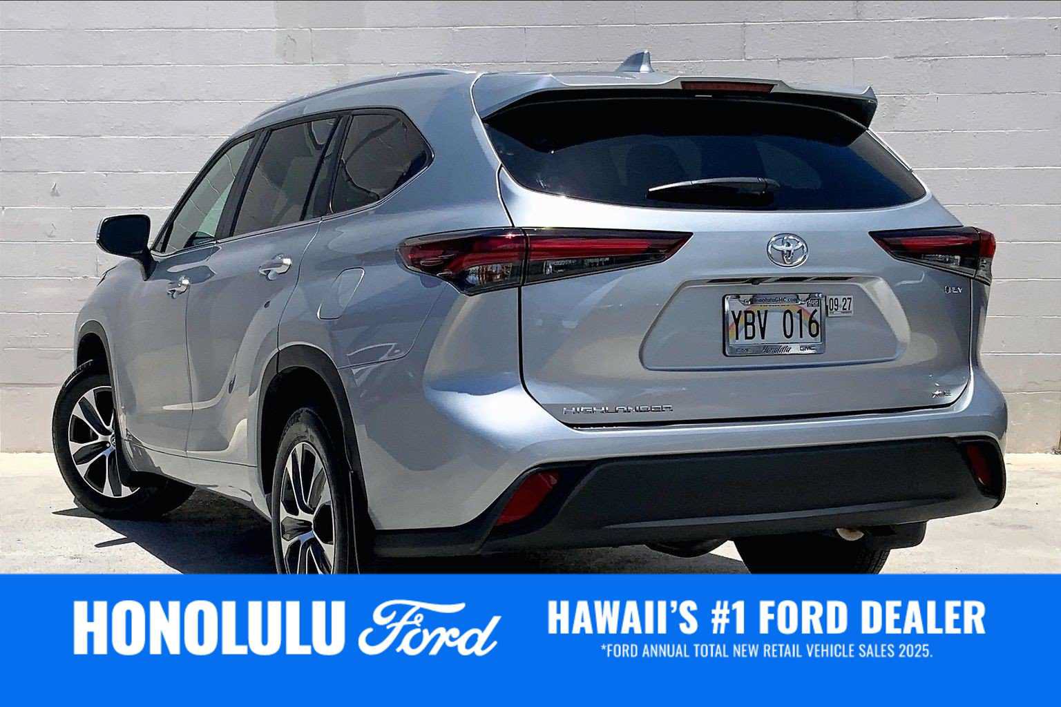 Used 2025 Toyota Highlander XLE AWD/4WD image 4