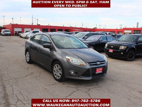 Used 2012 Ford Focus SE FWD image 3