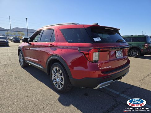 New 2026 Ford Explorer Platinum image 3
