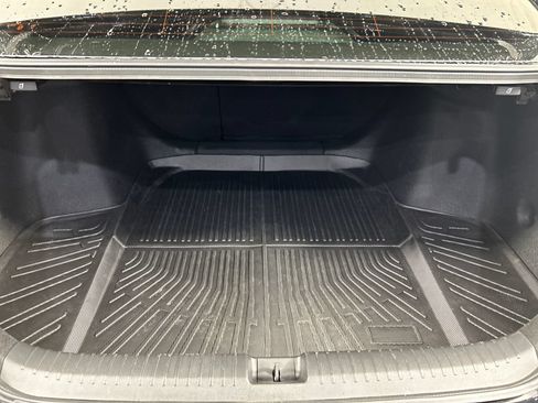 Used 2025 Honda Accord Sport image 19