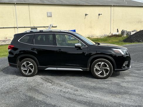 Used 2022 Subaru Forester Touring AWD/4WD image 9