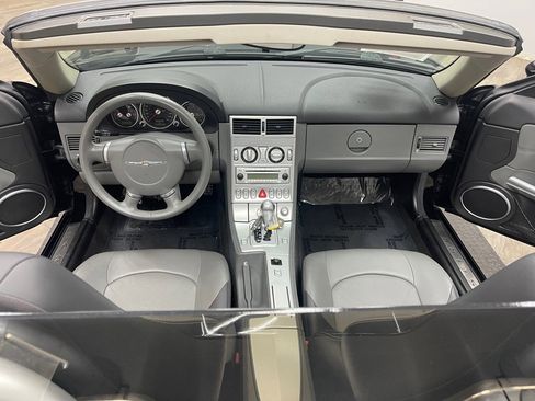 Used 2005 Chrysler Crossfire Limited image 30