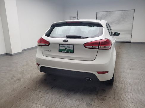 Used 2017 Kia Forte LX image 7
