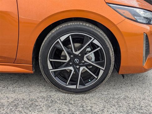 Used 2024 Nissan Sentra SR image 11