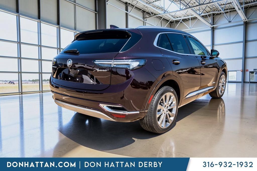 Used 2022 Buick Envision Avenir w/ Premium Seat Package FWD image 31