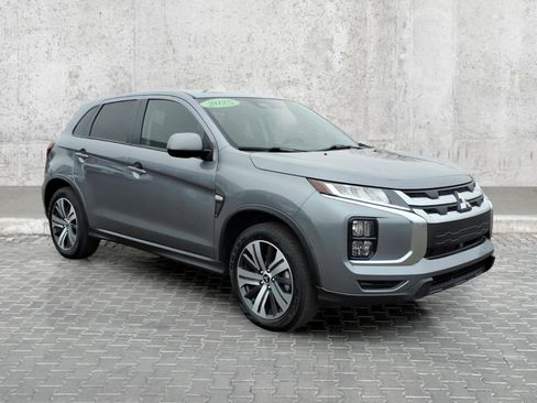 Used 2025 Mitsubishi Outlander Sport ES image 2
