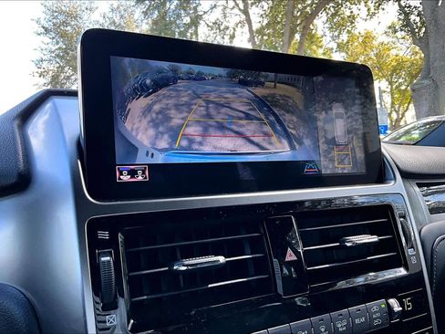 Used 2023 Lexus GX 460 Luxury image 24