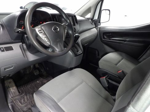 Used 2020 Nissan NV200 S image 11