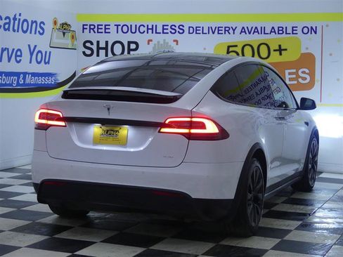 Used 2022 Tesla Model X Plaid image 9