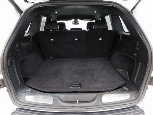 Used 2018 Jeep Grand Cherokee Limited image 26
