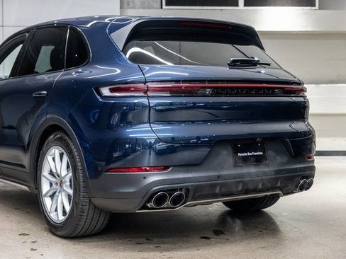 Certified 2025 Porsche Cayenne S AWD/4WD image 23