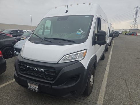Used 2023 RAM ProMaster 2500 FWD image 2