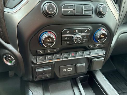 Used 2019 Chevrolet Silverado 1500 LTZ w/ LTZ Premium Package AWD/4WD image 32