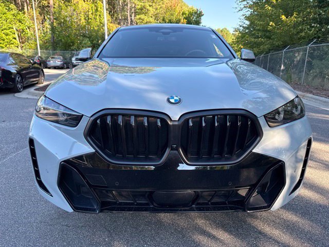 Used 2024 BMW X6 xDrive40i w/ M Sport Professional Package AWD/4WD image 10
