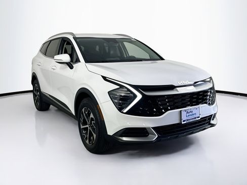 Used 2024 Kia Sportage EX image 3