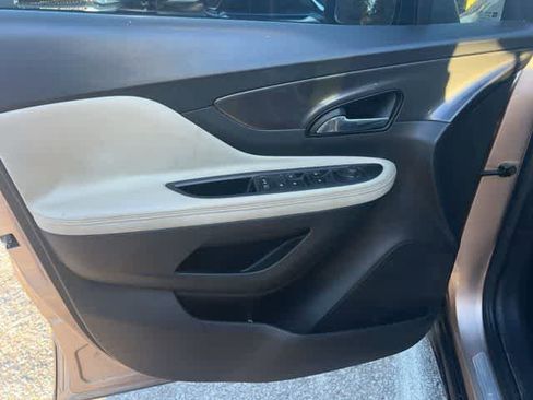 Used 2018 Buick Encore Preferred image 3