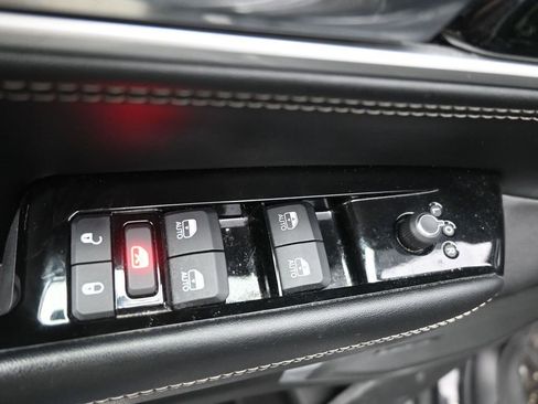 Used 2022 Jeep Wagoneer Series II image 16