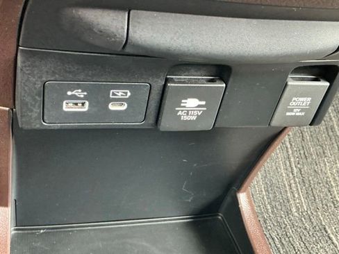 Used 2025 Honda Odyssey Elite image 18
