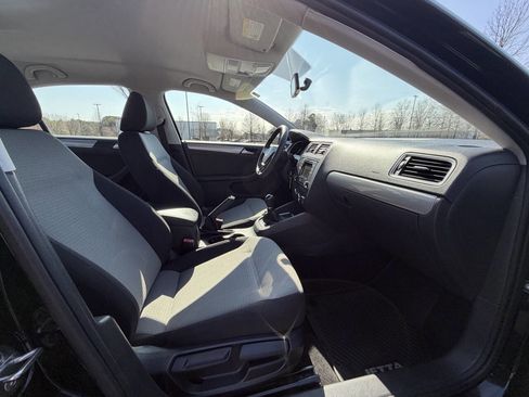 Used 2017 Volkswagen Jetta S image 15
