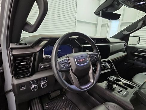 Certified 2025 GMC Sierra 1500 AT4 w/ AT4 Premium Package AWD/4WD image 12