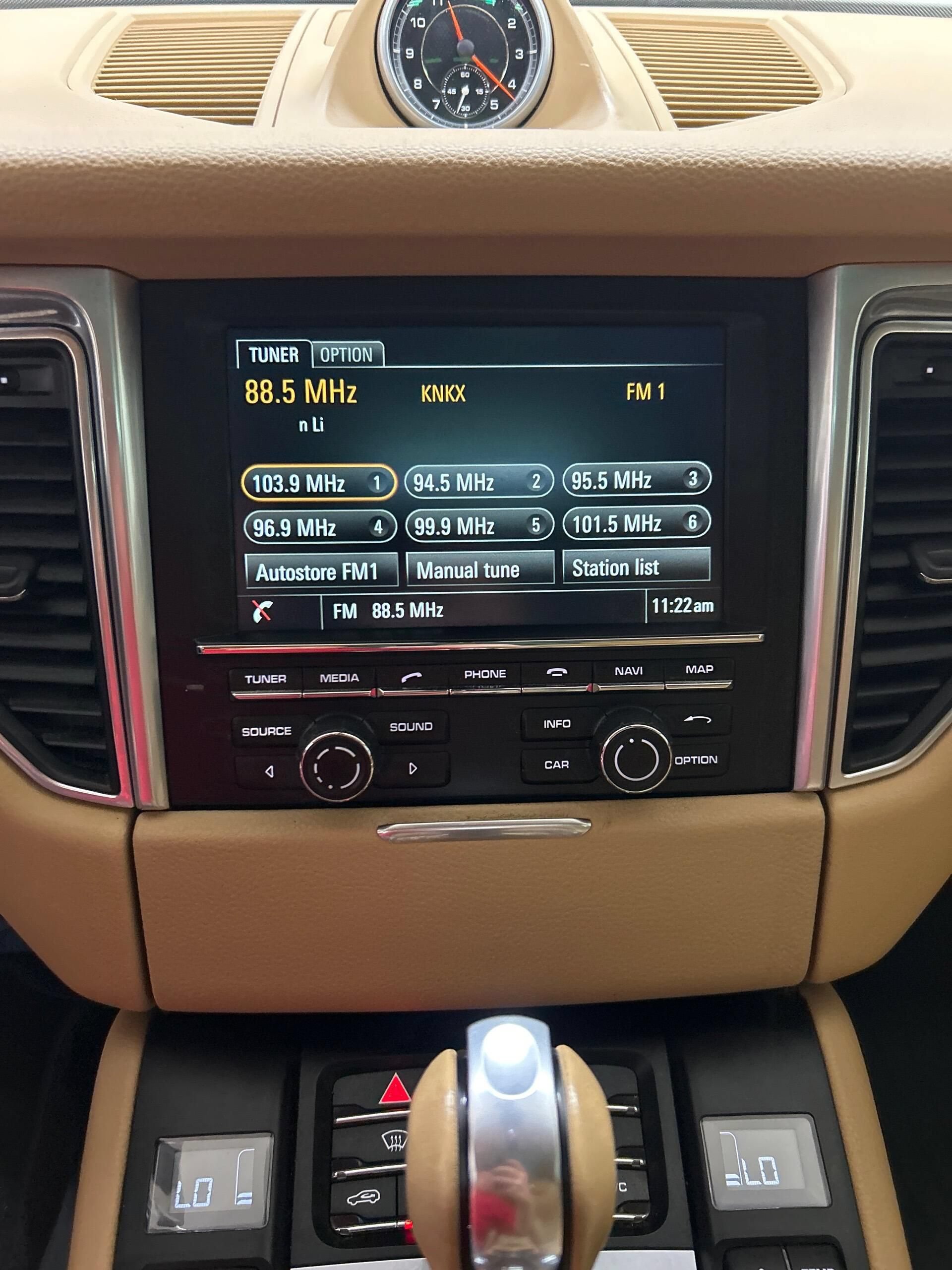 Used 2016 Porsche Macan S AWD/4WD image 16