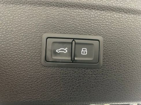 Used 2019 Audi Q5 Prestige w/ Prestige Package AWD/4WD image 9