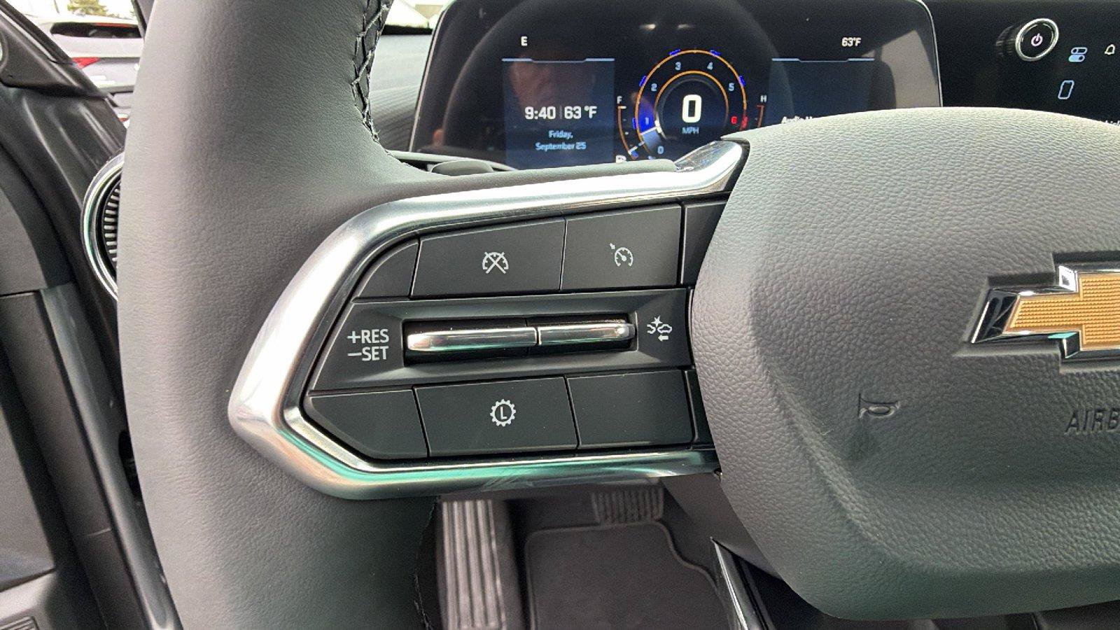 New 2027 Chevrolet Equinox LT w/ Convenience Package II FWD image 22