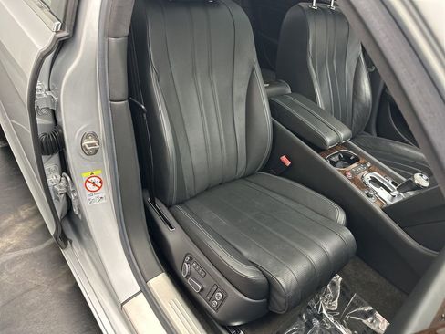 Used 2015 Bentley Flying Spur V8 image 9