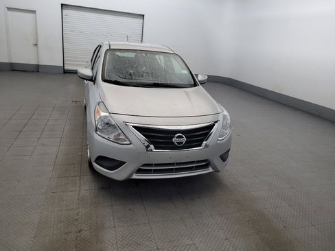 Used 2019 Nissan Versa SV FWD image 14