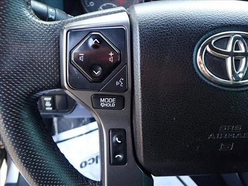 Used 2020 Toyota Tacoma TRD Off-Road image 13