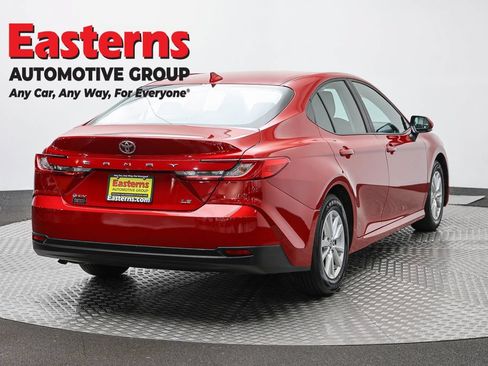 Used 2025 Toyota Camry LE FWD image 5
