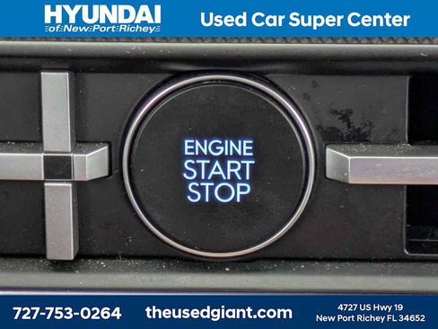 Certified 2025 Hyundai Santa Fe SEL FWD image 40