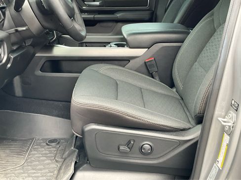 Used 2025 RAM 1500 Big Horn AWD/4WD image 14