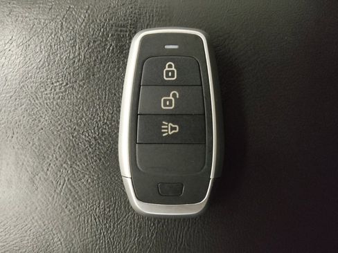 Used 2020 Dodge Journey SE w/ SE Popular Equipment Group FWD image 32
