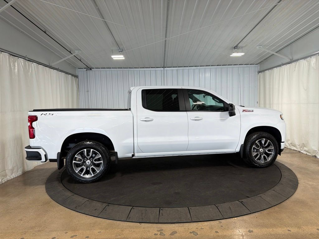 Certified 2022 Chevrolet Silverado 1500 RST AWD/4WD image 10