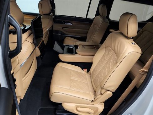 Used 2022 Jeep Grand Wagoneer Series III w/ Rear Seat Video Group 1 image 33