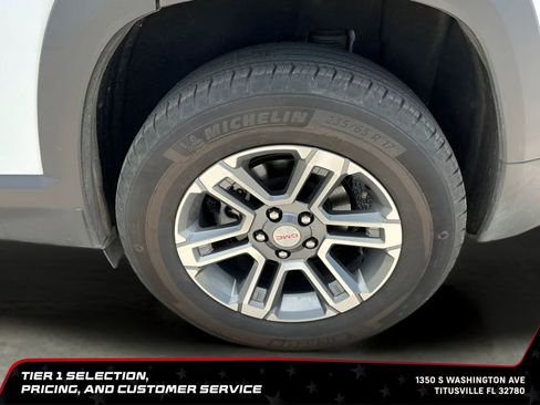 Used 2025 GMC Terrain Elevation AWD/4WD image 18