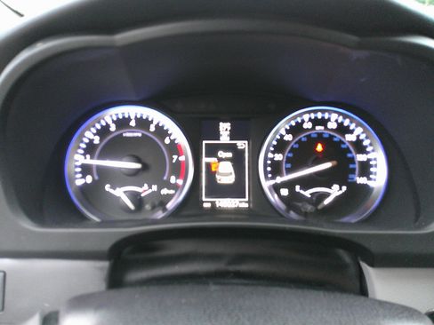 Used 2015 Toyota Highlander Limited Platinum image 32