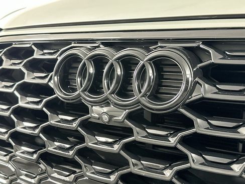 Used 2023 Audi Q5 2.0T Premium Plus w/ Premium Plus Package AWD/4WD image 14