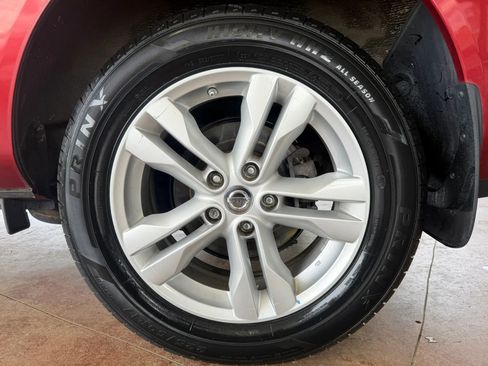 Used 2012 Nissan Rogue SV image 25