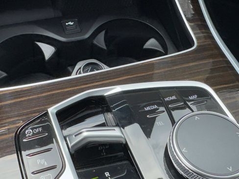 Used 2024 BMW X5 xDrive50e w/ M Sport Package image 29