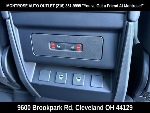 New 2025 Land Rover Defender 110 X-Dynamic SE image 15