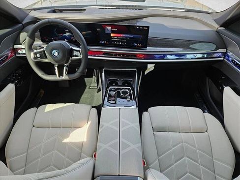 New 2026 BMW i7 eDrive50 w/ M Sport Package RWD image 16